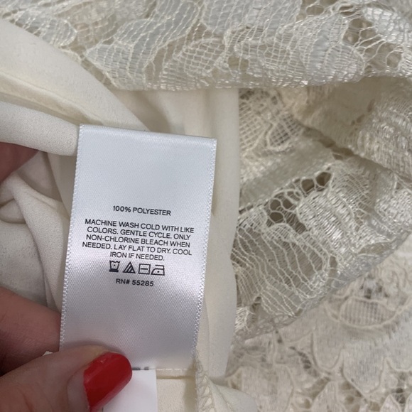 Express Cream Puff Sleeve Lace Top- NWT - Picture 15 of 15